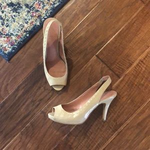 Vince Camuto peep toe heel